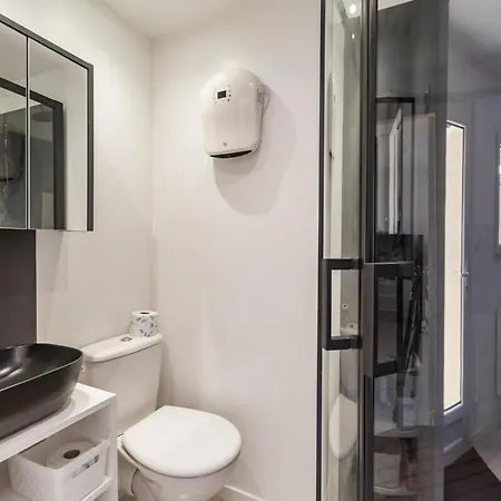 Holiday home Jolie Maison En Pierre Vue Sur A